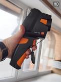 Вид сбоку портативного тепловизора Тэсто 870 Вид сбоку портативного тепловизора Тэсто 870
